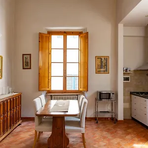 Appartamento Lovely One Bedroom Nearby Ponte Vecchio, Firenze